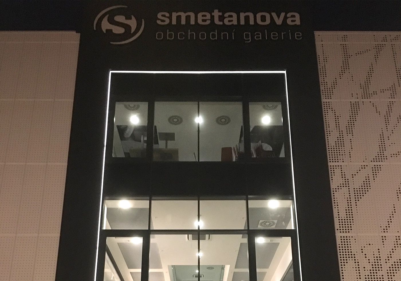 Smetanova obchodní galerie Vsetín - referenční foto 2