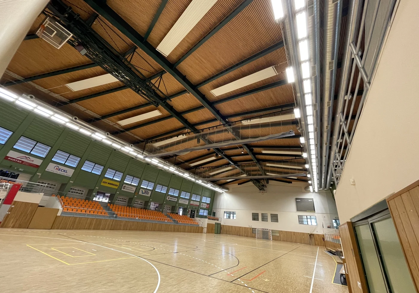 Víceúčelová sportovní hala Hodonín - referenční foto 3